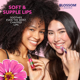 Gloss à Lèvres Blossom sur une table de maquillage