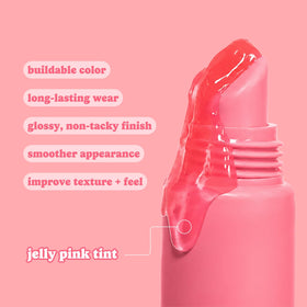 Gloss à lèvres Guava Mango ESW Beauty avec application sur les lèvres