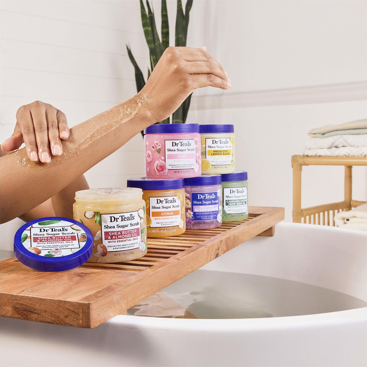 Gommage corporel Dr Teal's au chanvre, utilisation dans la salle de bain