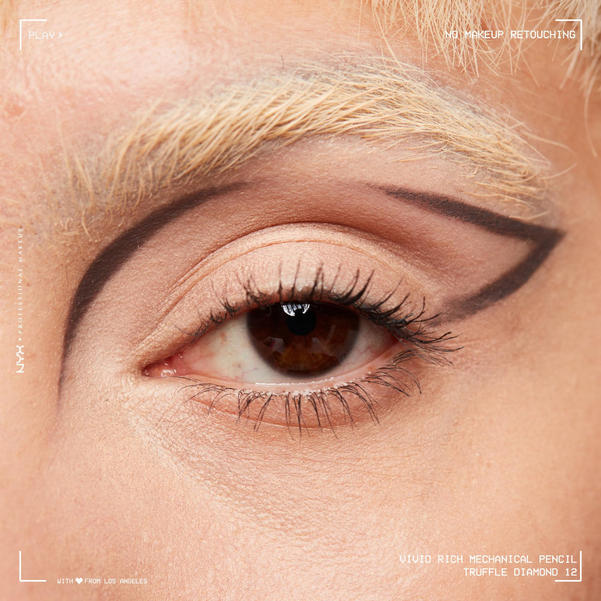 Gros plan sur la mine du crayon yeux NYX Truffle Diamond