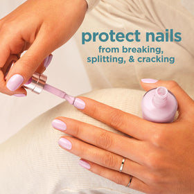 Gros plan sur le pinceau du vernis à ongles Sally Hansen Color Therapy