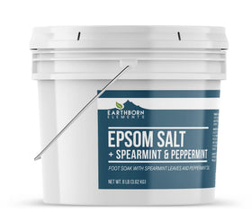 Gros plan sur le sel de bain mentholé Earthborn Elements