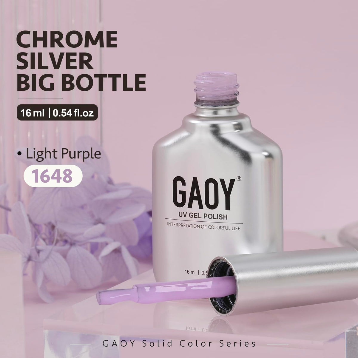 Groupe d'ongles manucurés avec vernis gel GAOY violet clair