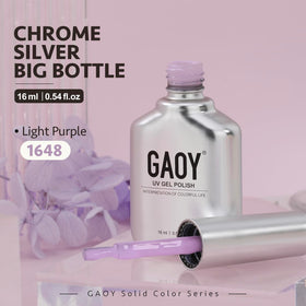 Groupe d'ongles manucurés avec vernis gel GAOY violet clair