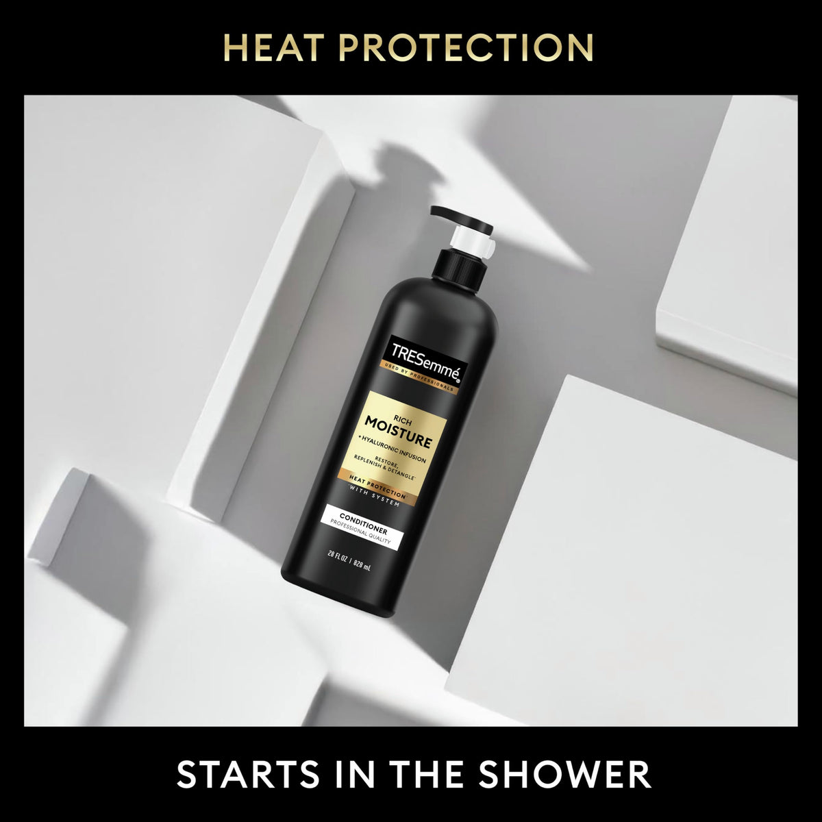 Groupe de shampooings TRESemmé Rich Moisture en utilisation