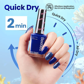 Groupe de vernis à ongles Beetles en différentes teintes sur fond blanc