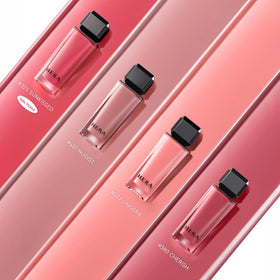 HERA gloss à lèvres sensuel #390 Wet Berry en utilisation