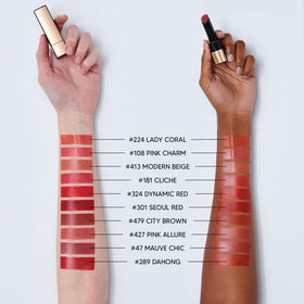 HERA Rouge Classy Lipstick #301 SEOUL RED application sur lèvres