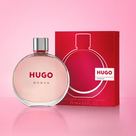 Hugo Boss Deep Red Eau de Parfum 75ml en situation d'utilisation