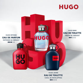Hugo Boss Hugo Man Eau de Toilette 250g sur une table