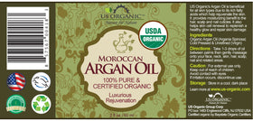 Huile d'argan marocaine versée dans un petit bol