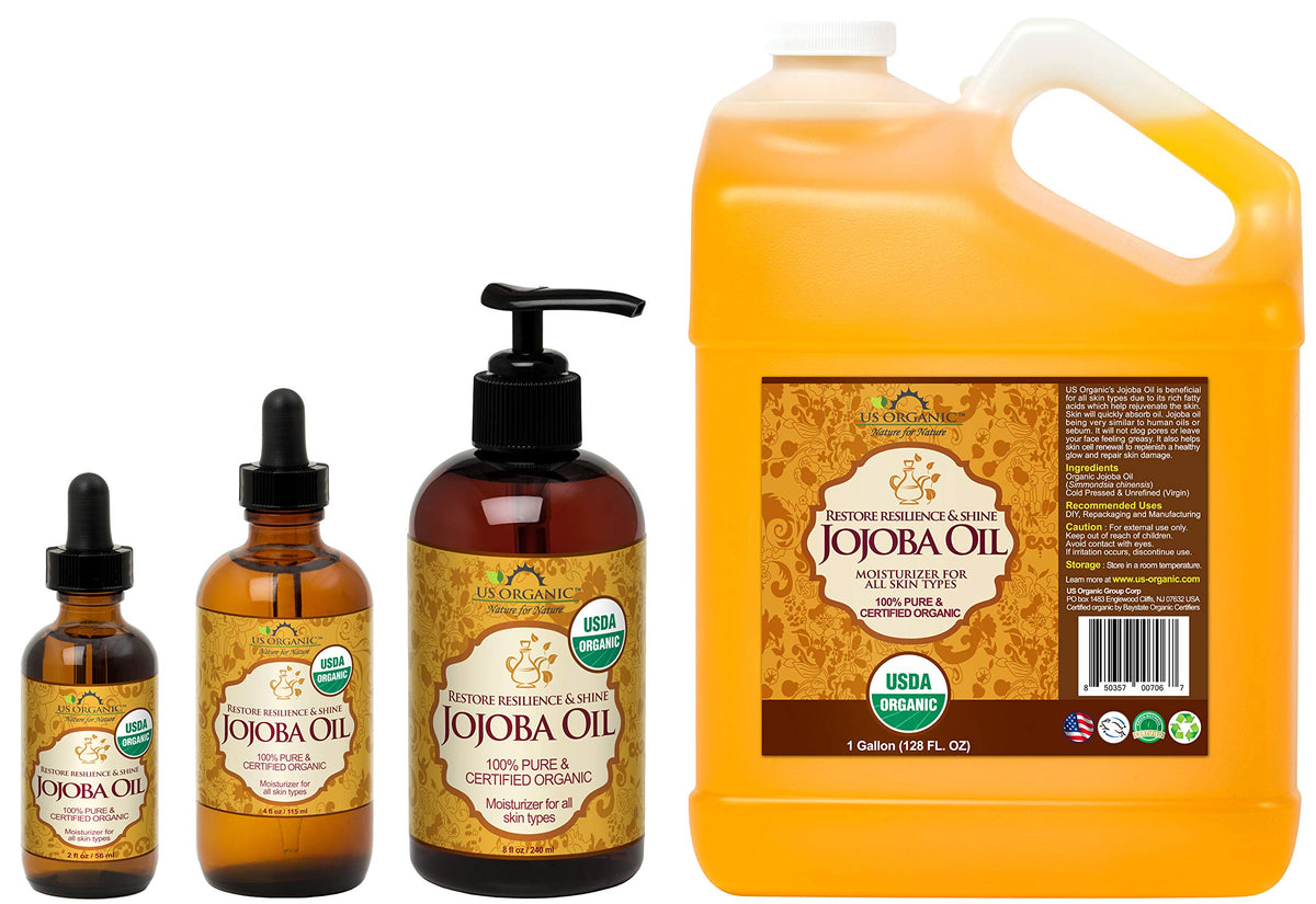 Huile de jojoba versée sur une cuillère