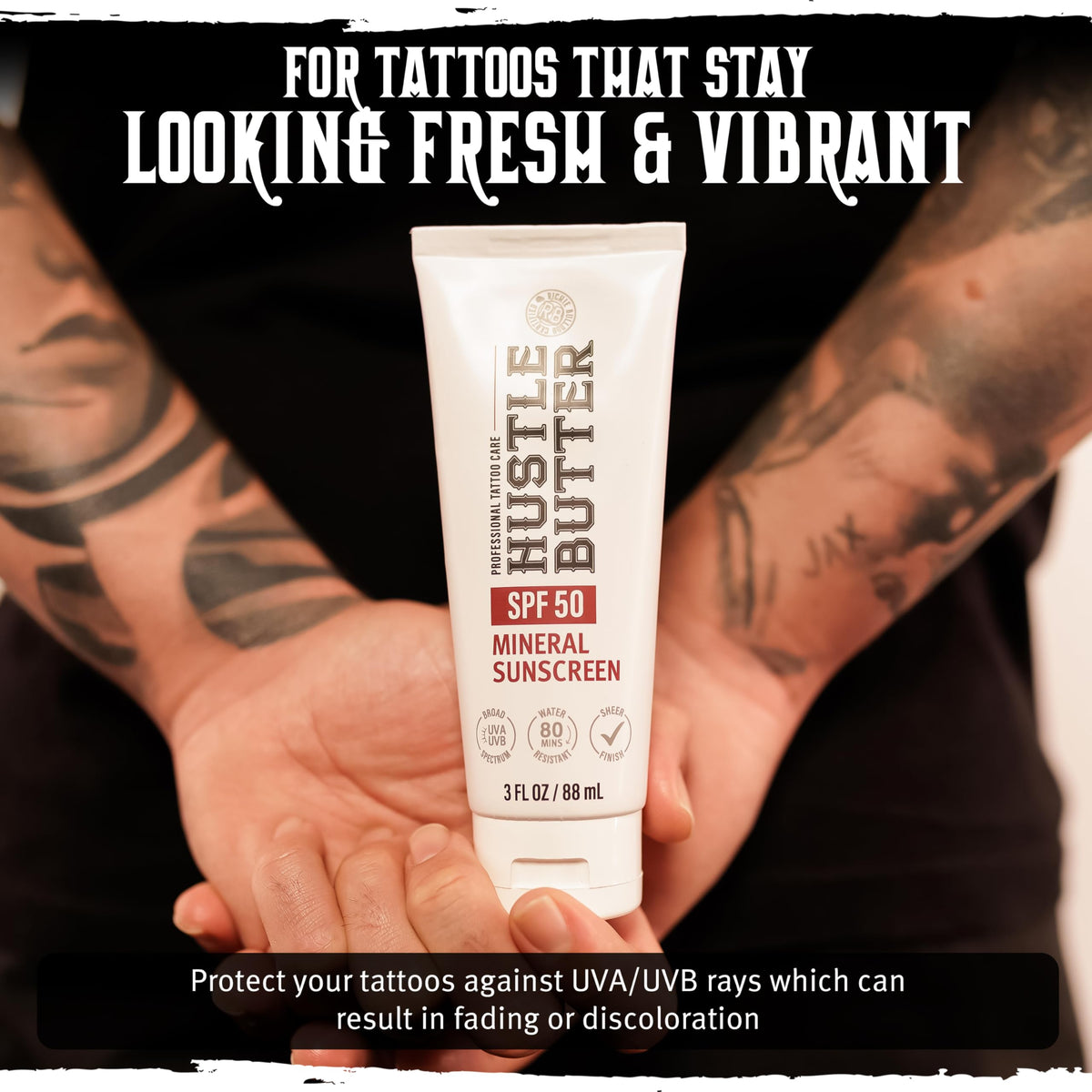 Hustle Butter Deluxe Crème Solaire Après-Tatouage application sur bras