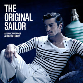 Image lifestyle de Jean Paul Gaultier Le Male en milieu urbain