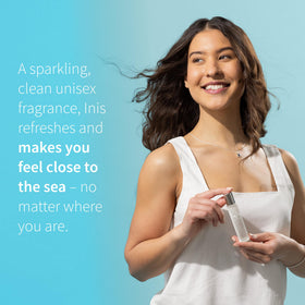 Inis parfum dans une trousse de voyage