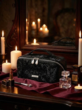 Intérieur de la trousse avec compartiments en TPU