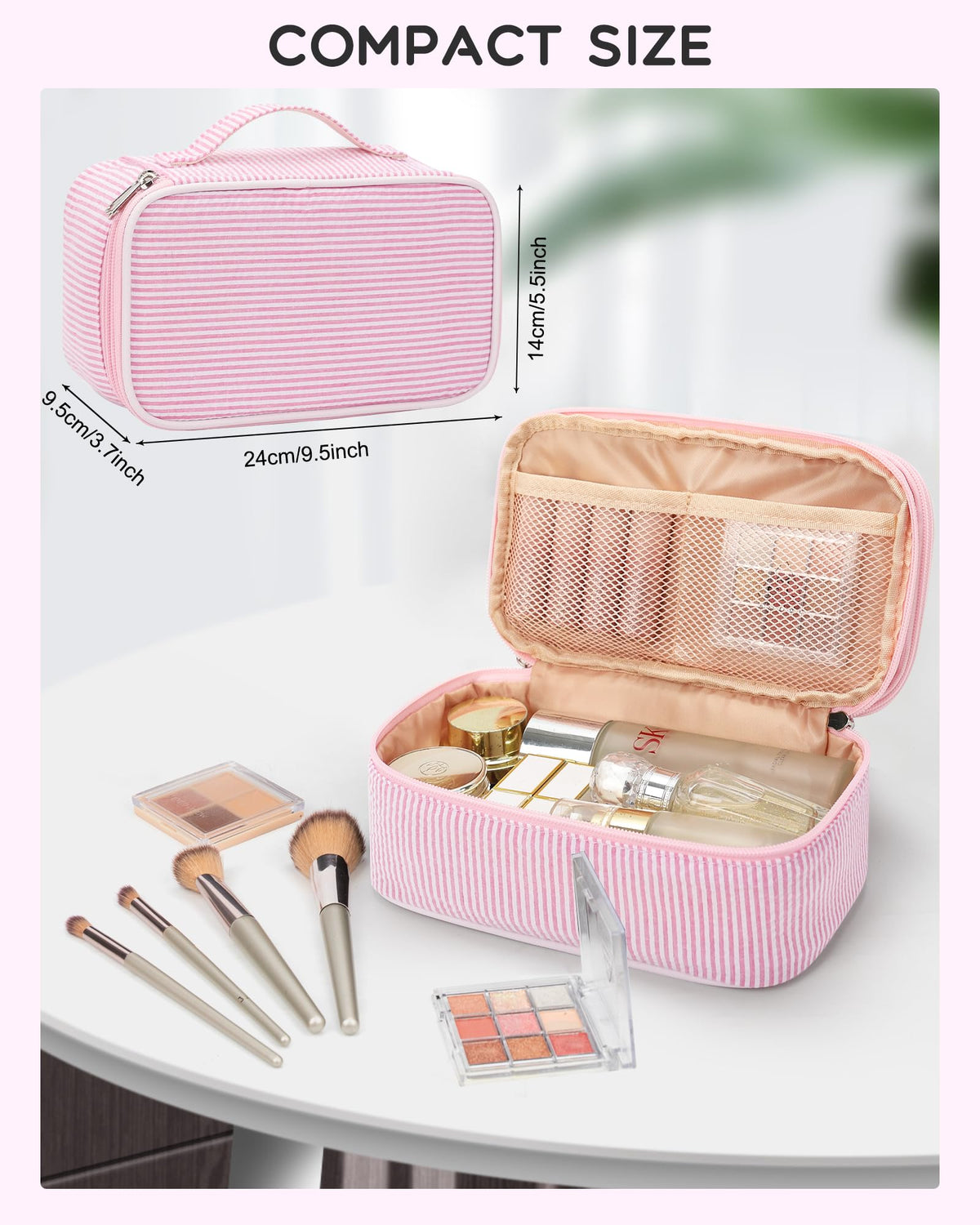 Intérieur de la trousse de maquillage Relavel avec élastiques et poches