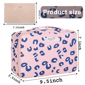 Intérieur de la trousse Queboom montrant les compartiments