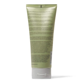 ion Curl Shaping Crème 191g en utilisation sur des cheveux bouclés