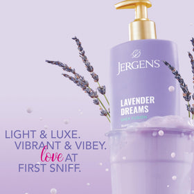 Jergens Crème Corps Lavender Dreams 472g sur fond neutre