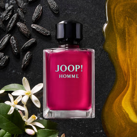 Joop! Homme Eau de Toilette 125 ml sur une surface élégante