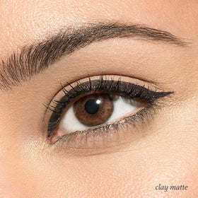 Julep Eyeliner Gel Waterproof 9g avec un regard maquillé