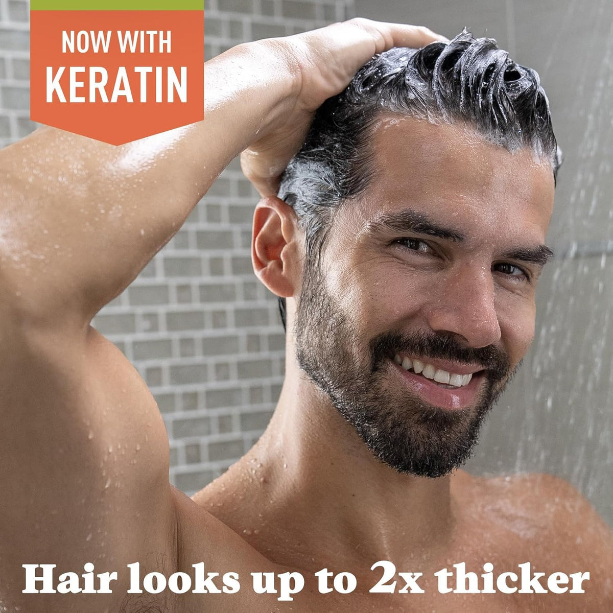 Just for Men shampoo 2-en-1 en contexte de salle de bain