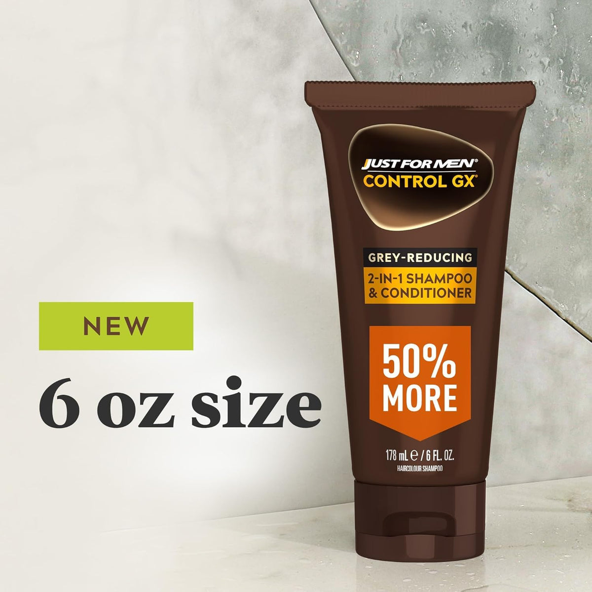Just for Men shampoo 2-en-1 texture crémeuse sur une main