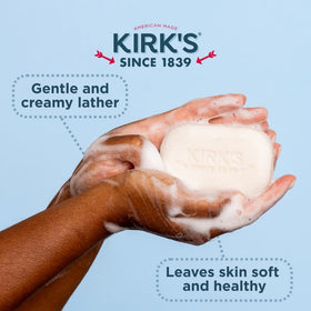 Kirk's Savon de Castille barre avec huile de coco en arrière-plan