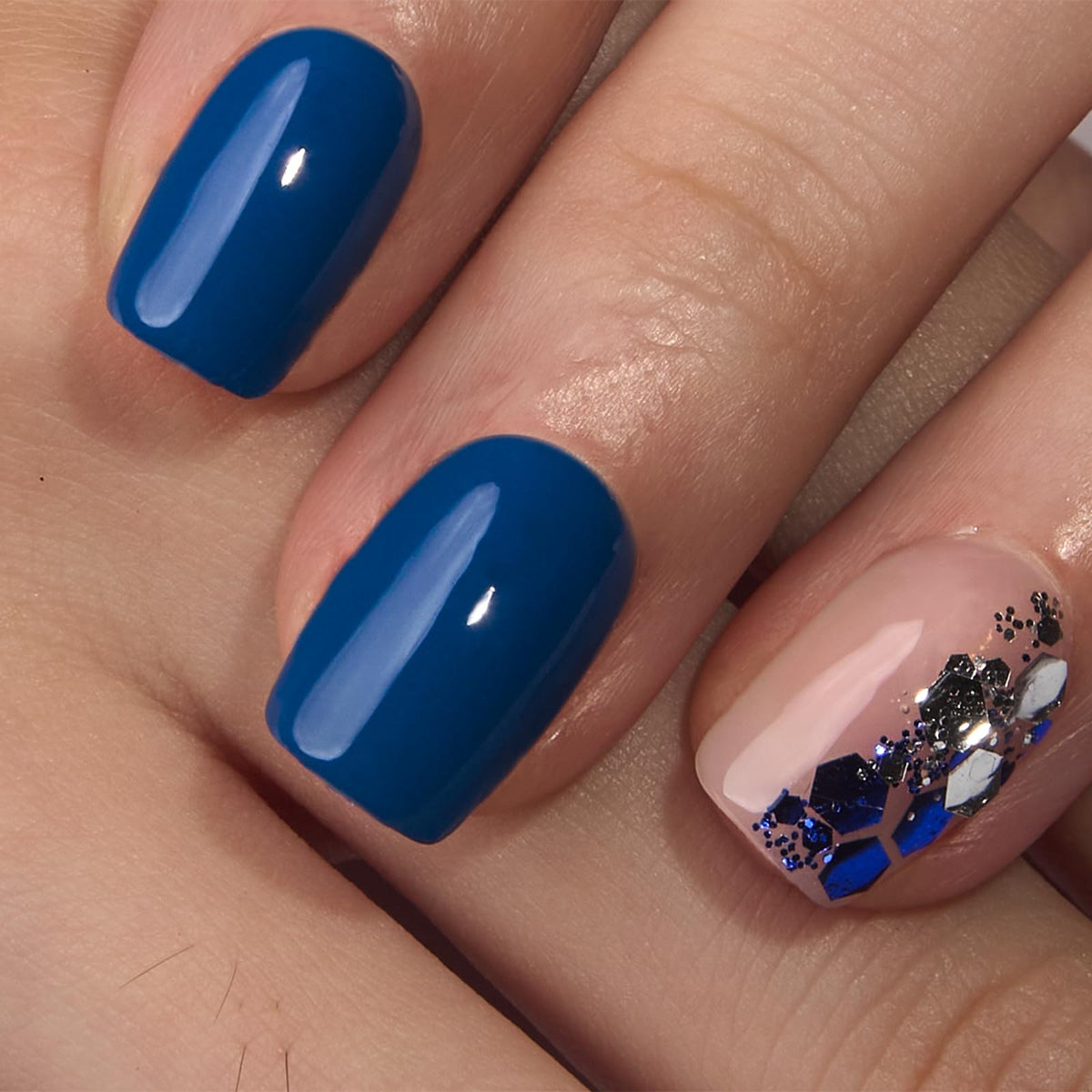 Kit d'application des faux ongles CurvLife avec lime et autocollants