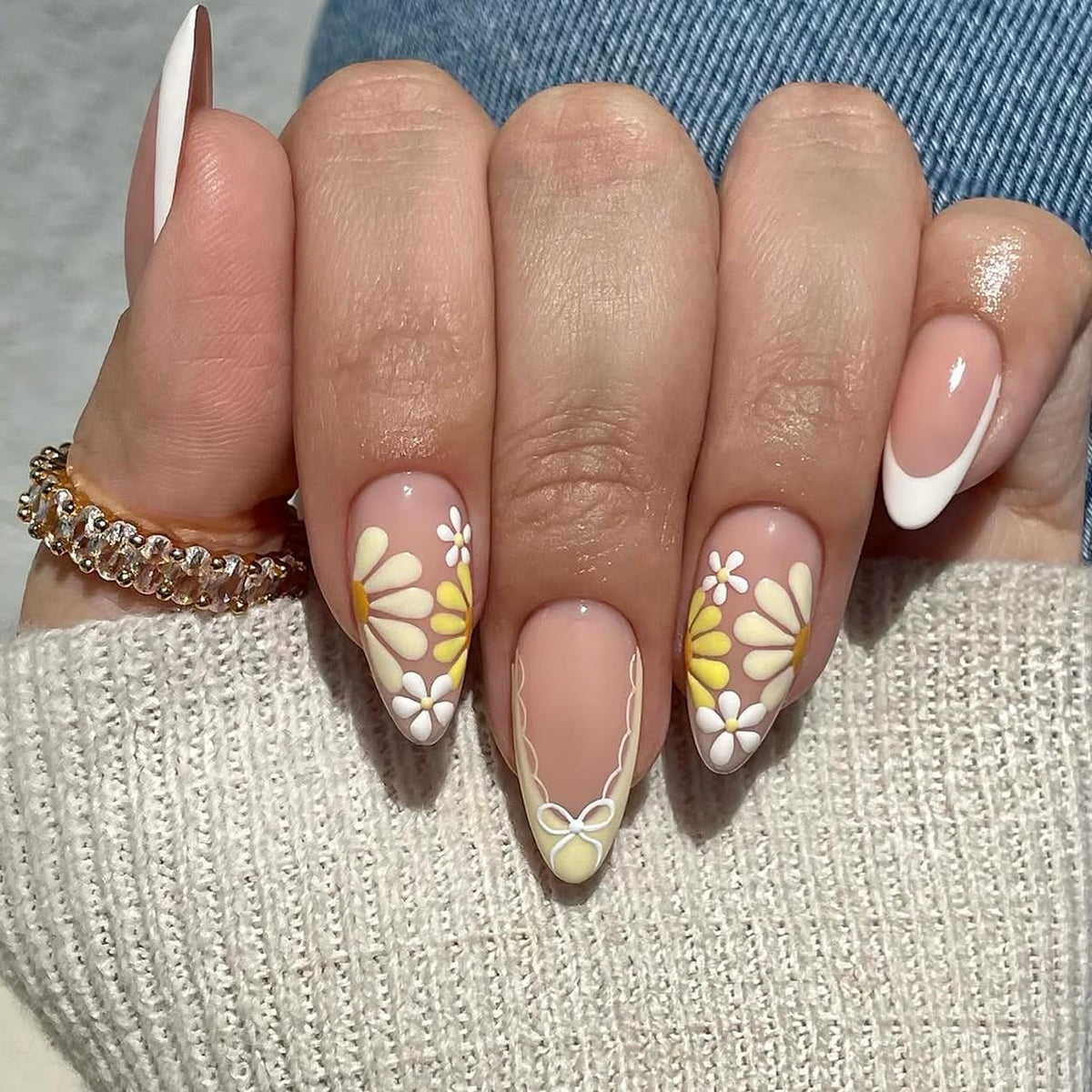 Kit de faux ongles pressés XZMeiLun avec motifs floraux, vue de face