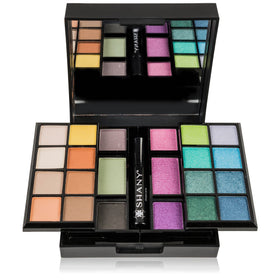 Kit de maquillage SHANY ouvert montrant toutes les teintes disponibles
