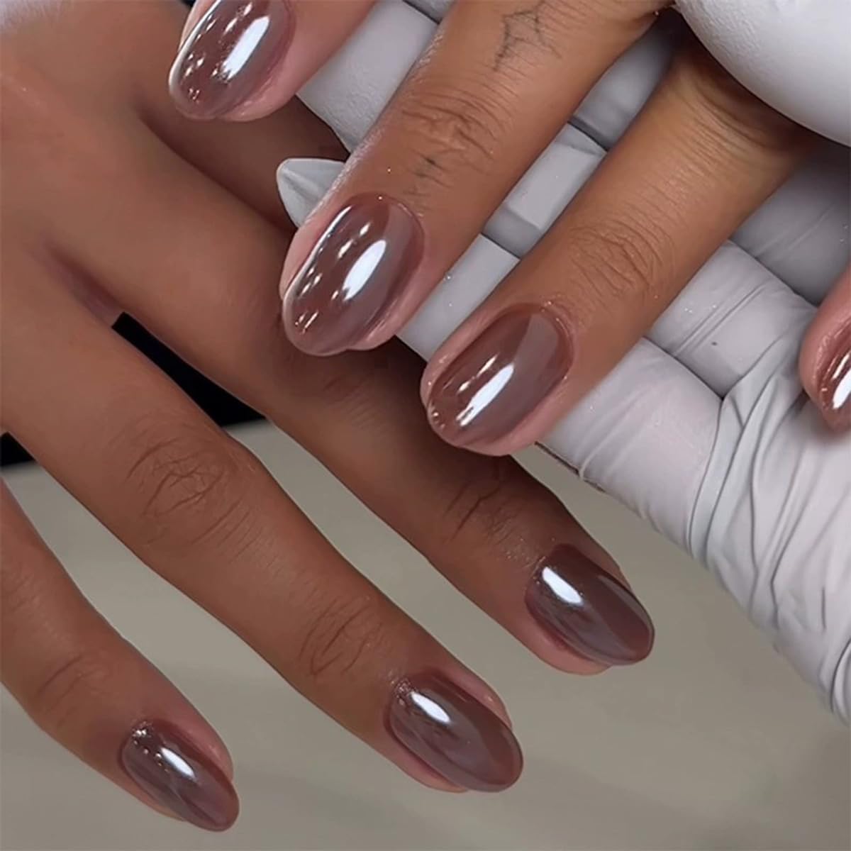 kit faux ongles pressés marron café juggssa avec accessoires