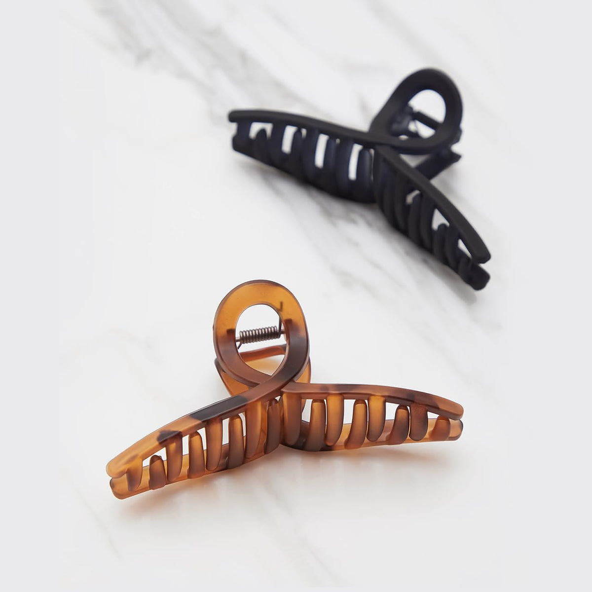 Kitsch Clips à Cheveux sur un fond naturel