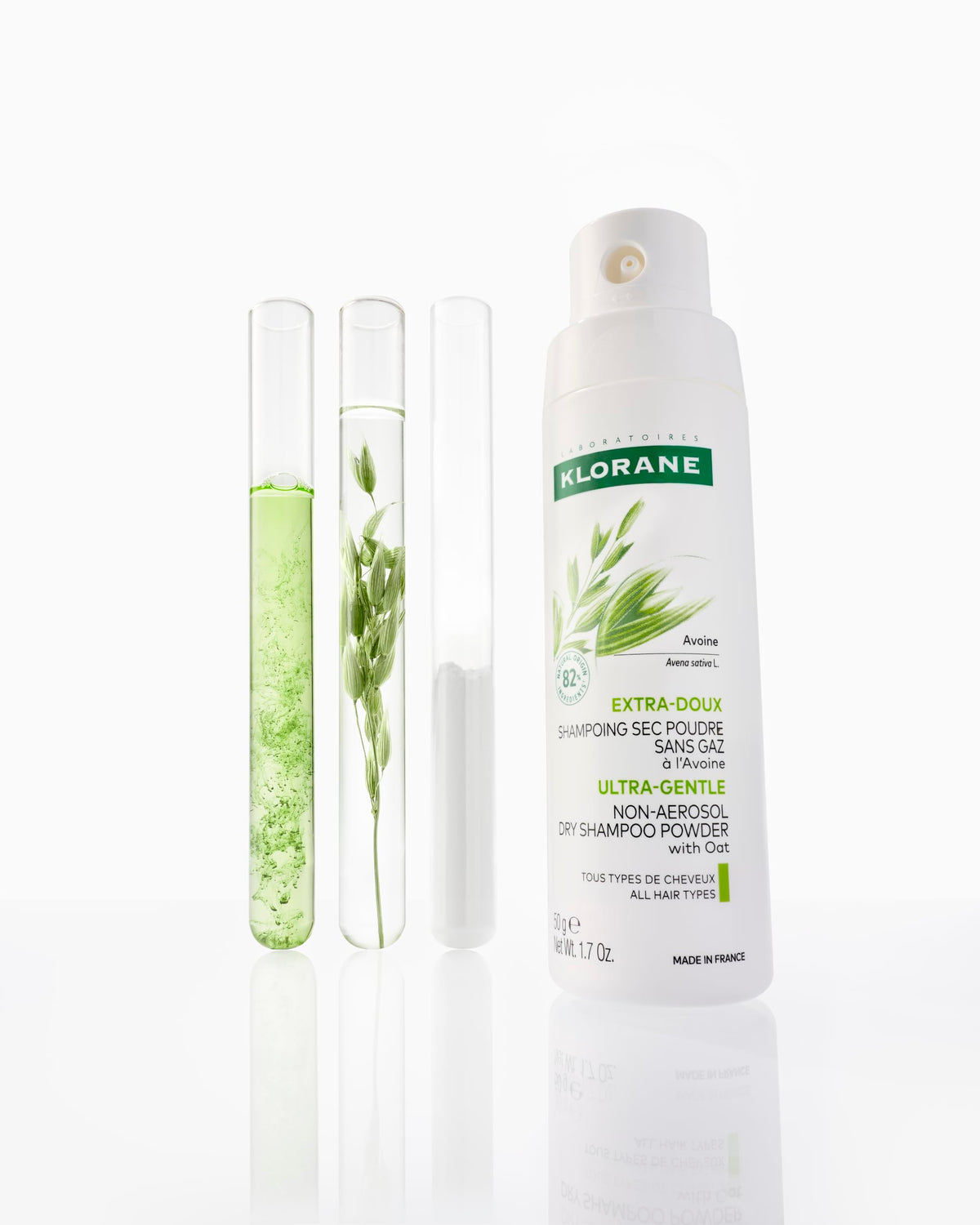 Klorane Shampooing Sec à L'Avoine sur une coiffeuse