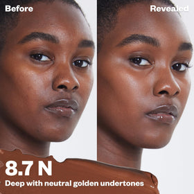 Kosas Concealer Hydratant 8.7 N texture liquide sur main