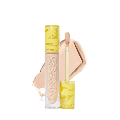 Kosas Revealer Concealer modèle 3.5 W avant de l'appliquer