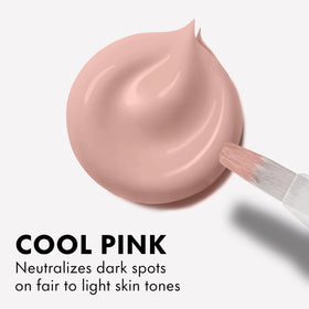L.A. Girl Correcteur Cool Pink texture crémeuse sur main