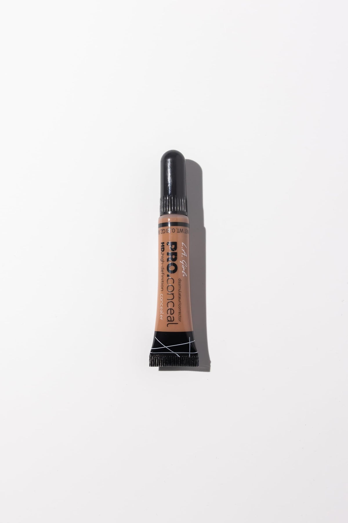L.A. Girl HD Pro.Conceal 10g Medium Bisque applicateur en pinceau