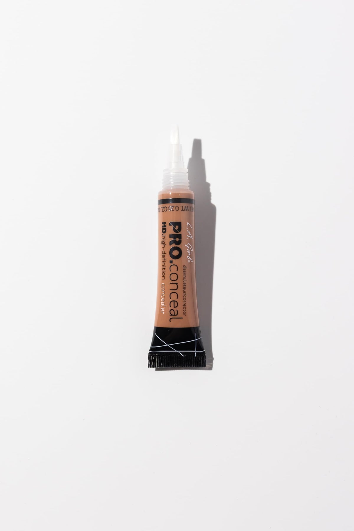 L.A. Girl HD Pro.Conceal 10g Medium Bisque texture crémeuse