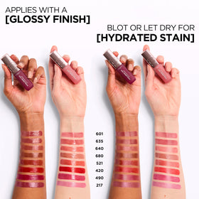 L'Oreal Paris Hyaluron Tint Lip Stain 420 Le Rouge Paris sur lèvres