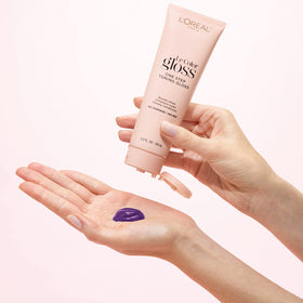 L'Oreal Paris Le Color Gloss dans un environnement de salle de bain