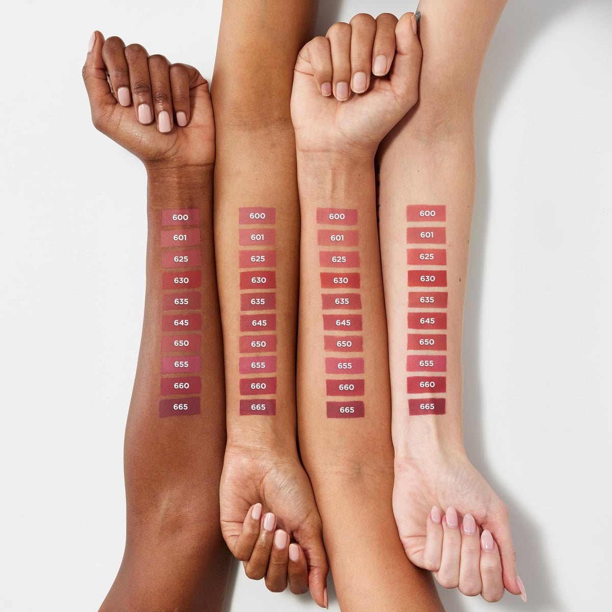 L'Oreal Paris Rouge à Lèvres Liquide Mat 601, échantillon de couleur