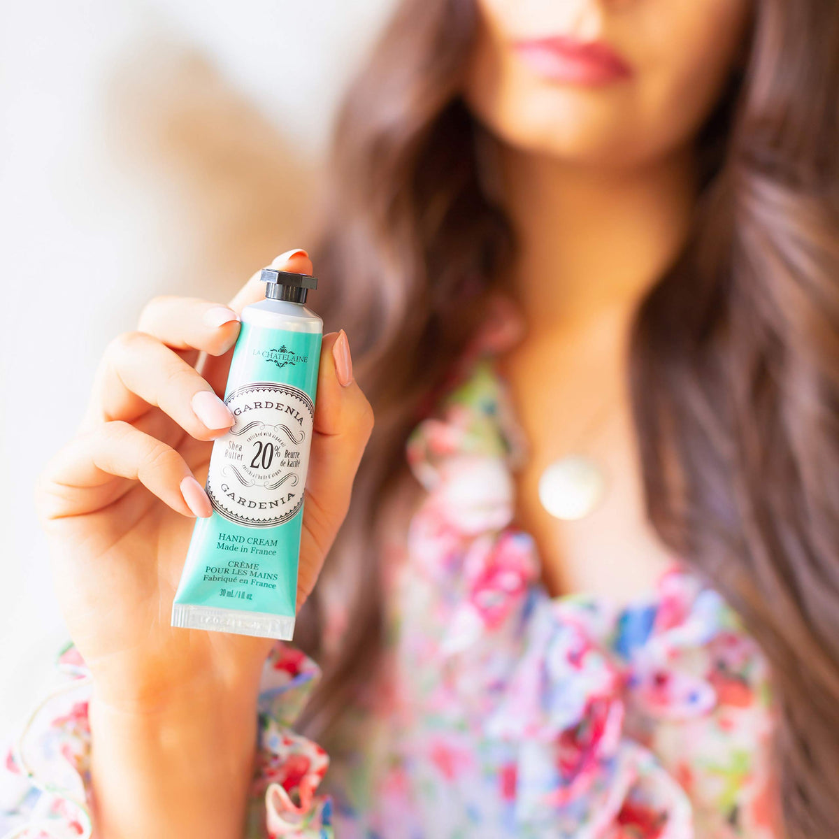 La Chatelaine Crème pour les Mains en utilisation