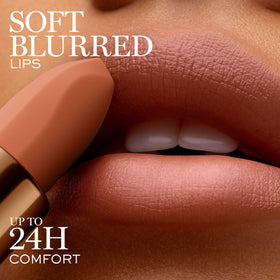 Lancôme L'Absolu Rouge Intimatte 274 sur lèvres avec finition mate