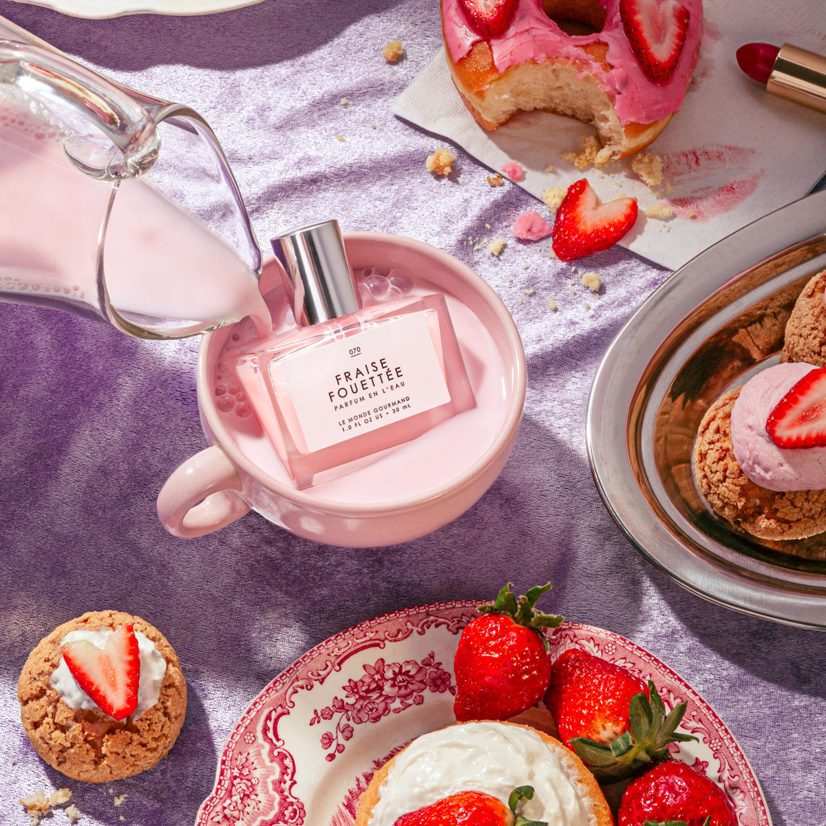 Le Monde Gourmand Eau de Parfum Fraise Fouettée près d'autres parfums