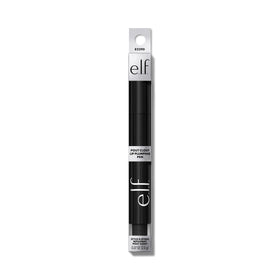 Lèvres brillantes après application du stylo e.l.f.