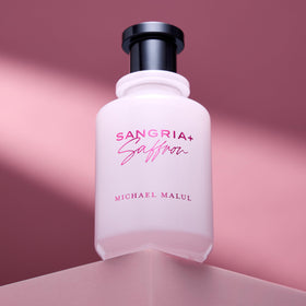 Lifestyle avec Michael Malul Eau de Parfum Sangria + Safran en scène