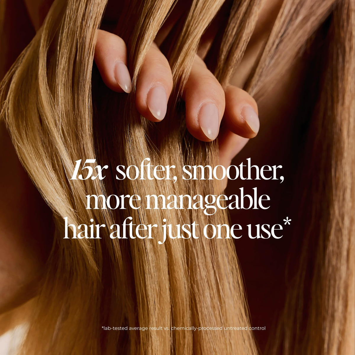 LolaVie Démêlant Brillance en application sur cheveux
