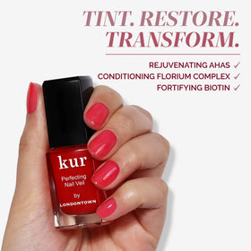 LONDONTOWN Kur Perfecting Nail Veil #8 en gros plan